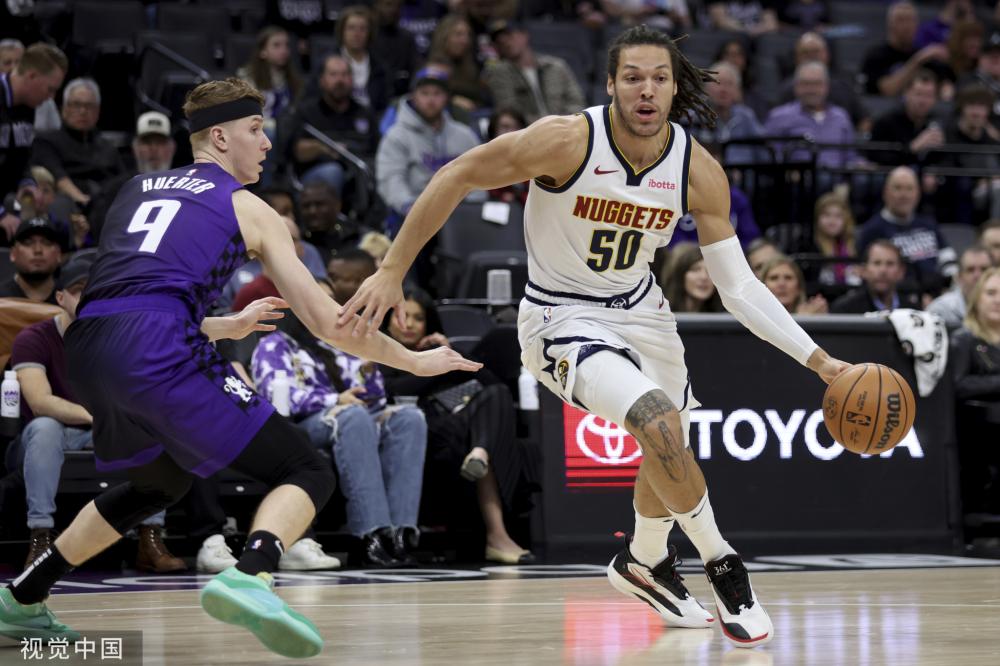 应和市场吸 应和市场吸